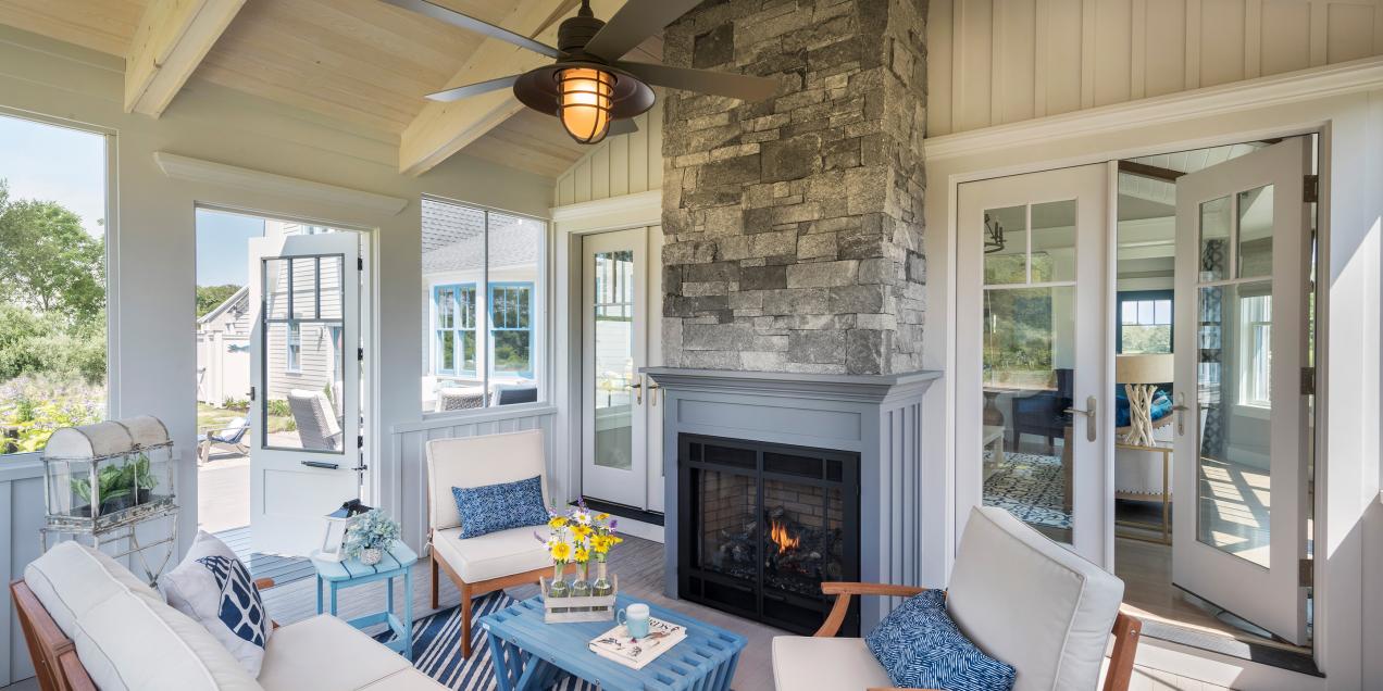 livrm-porch-toh-beach-house-fan-light