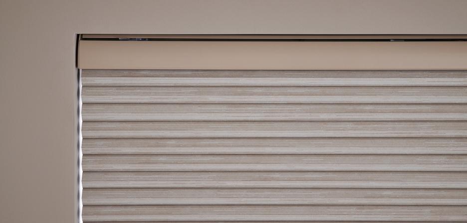 detail-arch-honeycomb-22-kyoto-stone-headrail-flipped-20250114-184058