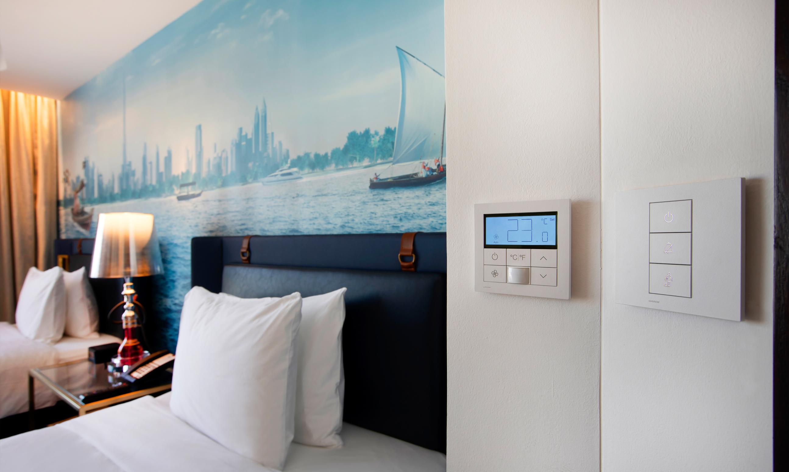 Bedroom_1_Hotel_Indigo